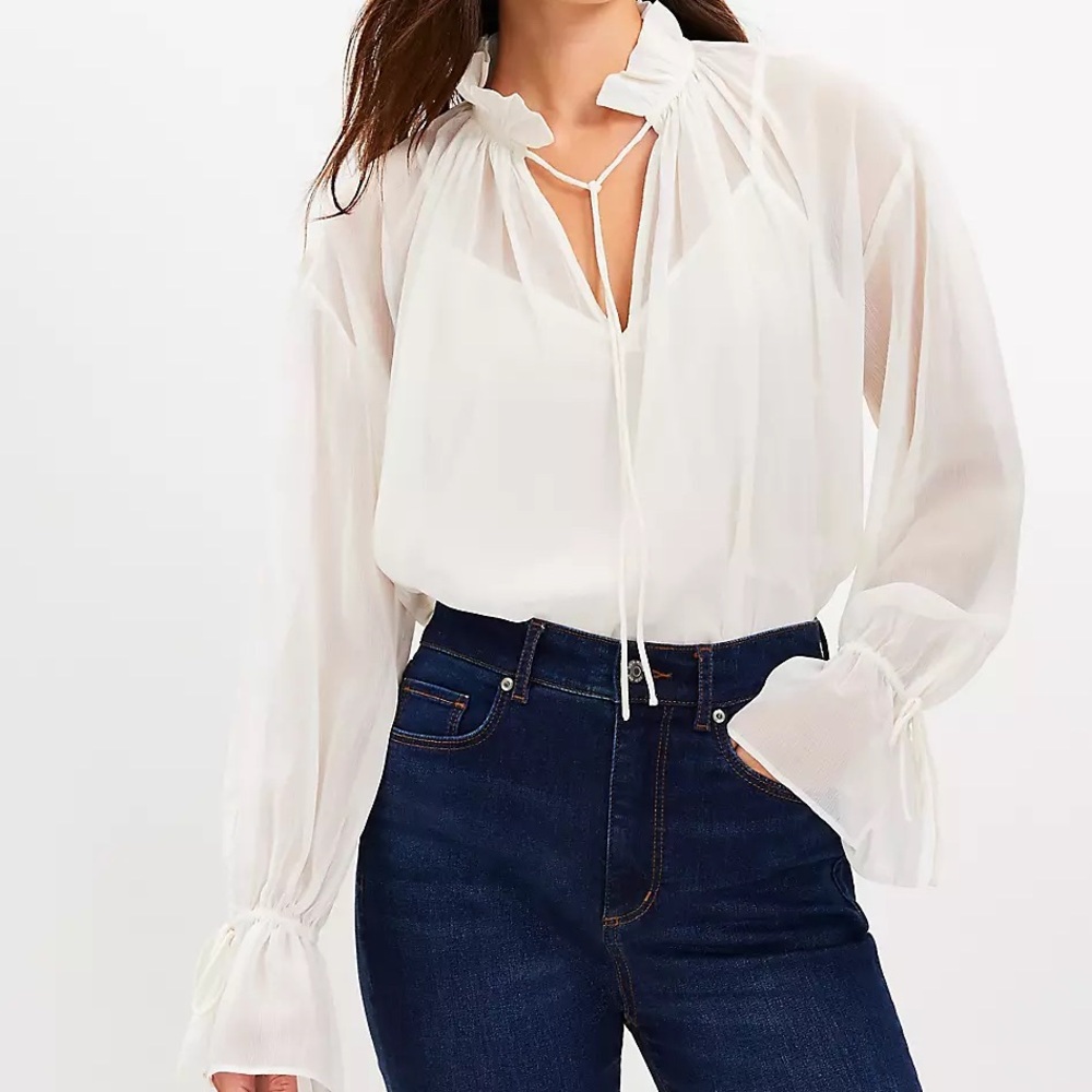 LOFT Chiffon Ruffle Toe Neck Blouse Size Medium (NWT)